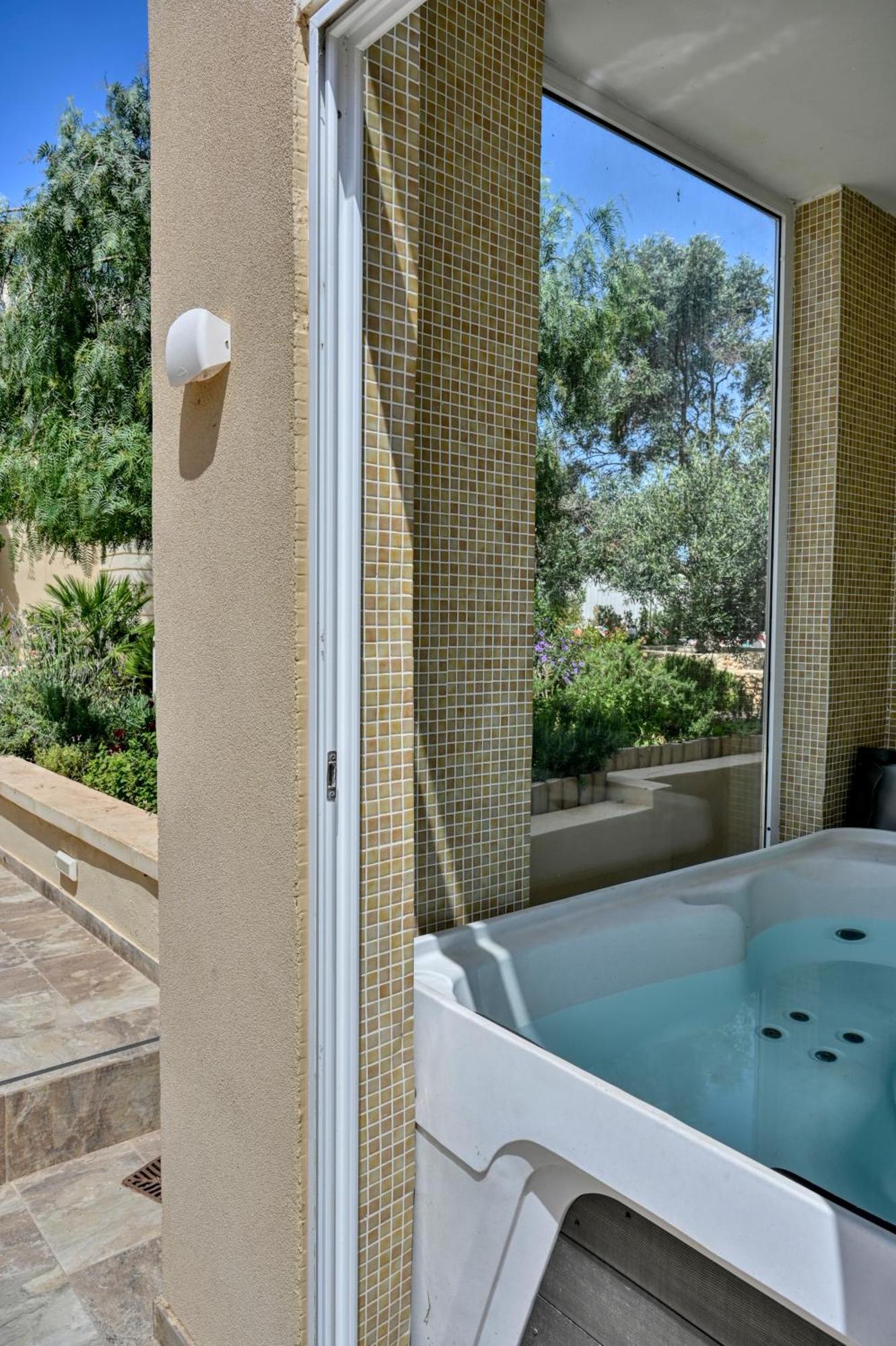 Ta Benna Villa Għajnsielem Exterior foto